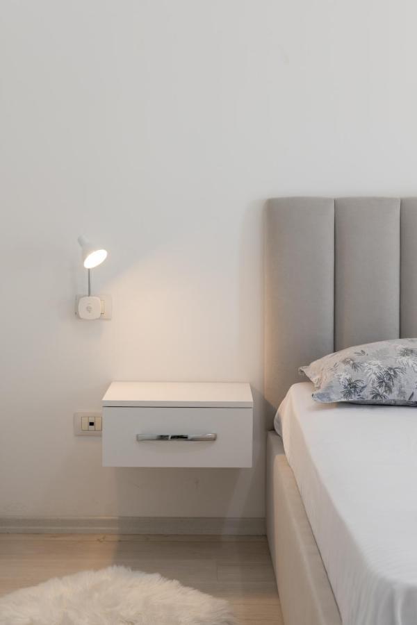 Top Bnb Tirana Esterno foto