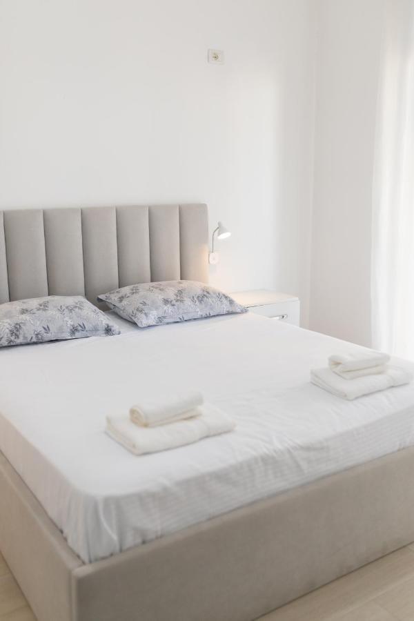 Top Bnb Tirana Esterno foto