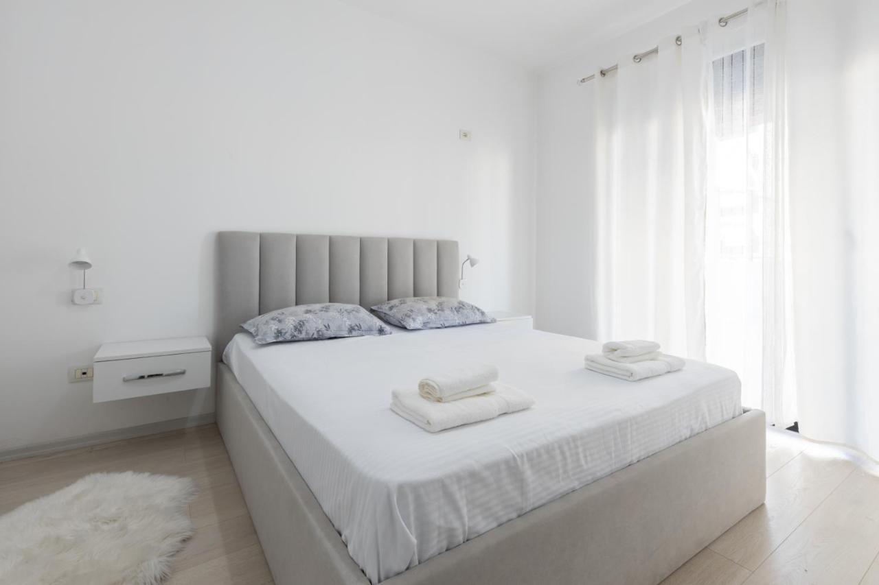 Top Bnb Tirana Esterno foto